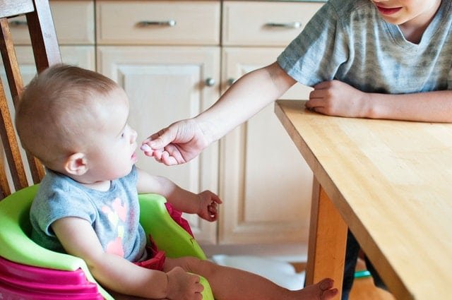 Feeding baby, baby feeding